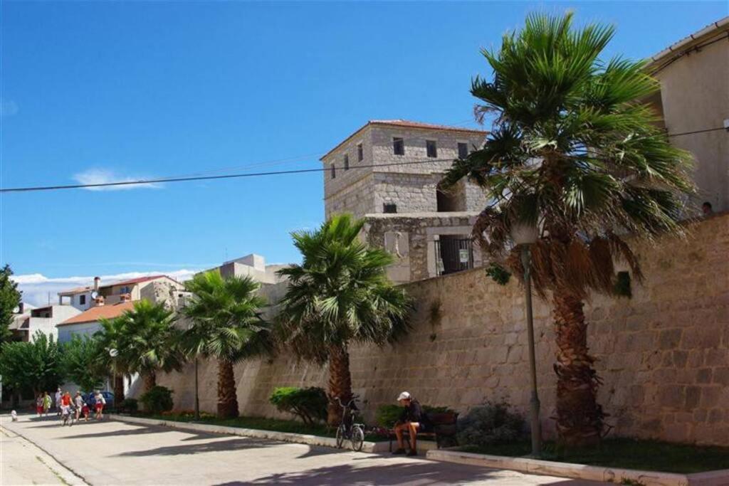Apartment Eli Pag Town Exterior photo